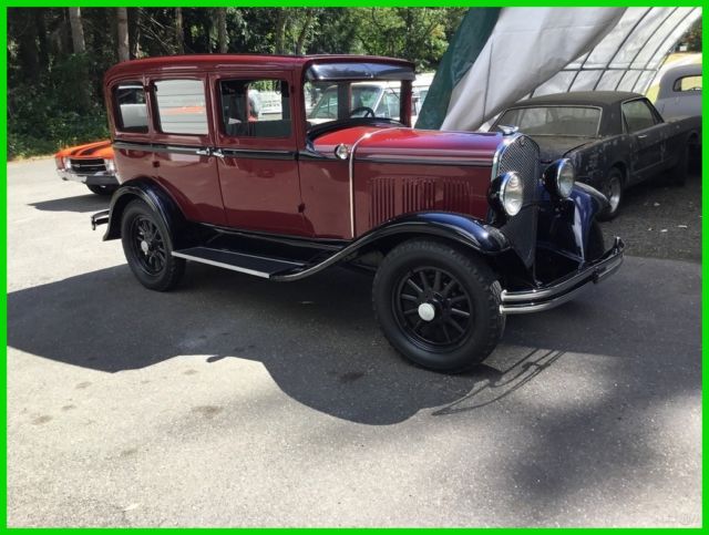 1930 Chrysler CJ-6 sedan