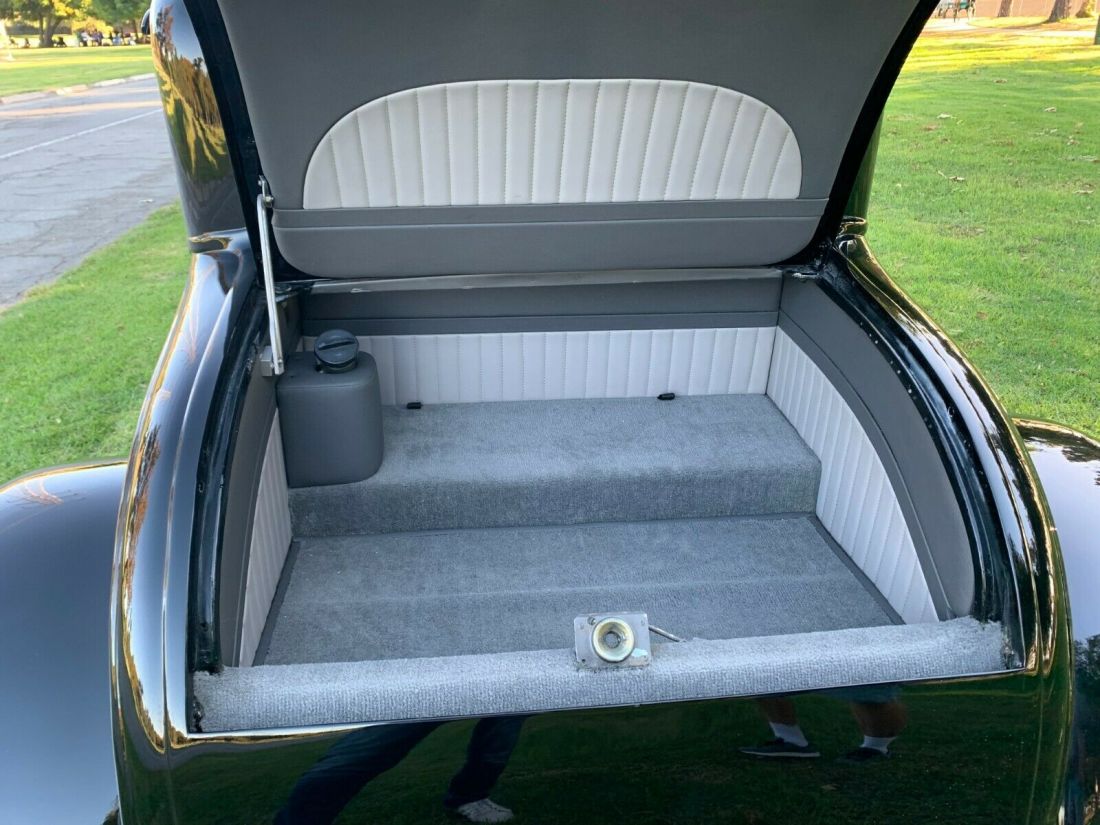 1930 Ford Model A - photo 11