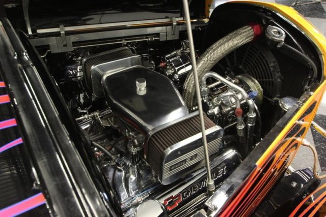 1930 Ford 5-Window Coupe - photo 4