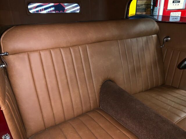 1930 Ford Model A Sedan - photo 5