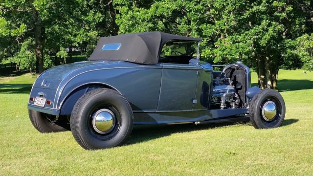 1930 Ford Model A Roadster - photo 2