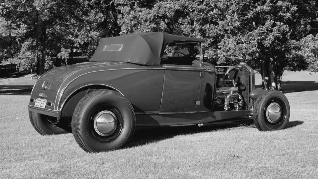 1930 Ford Model A Roadster - photo 4