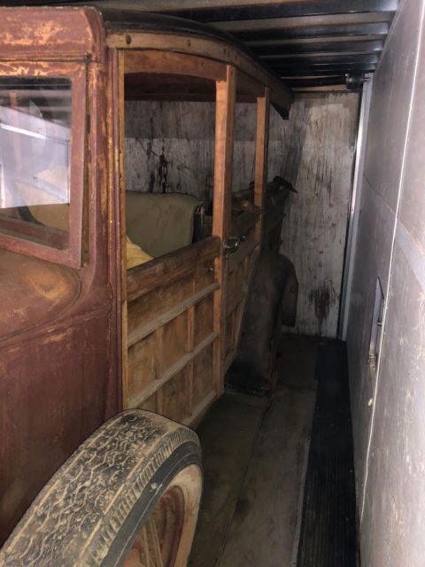 1930 Ford Model A Woody Wagon - photo 5