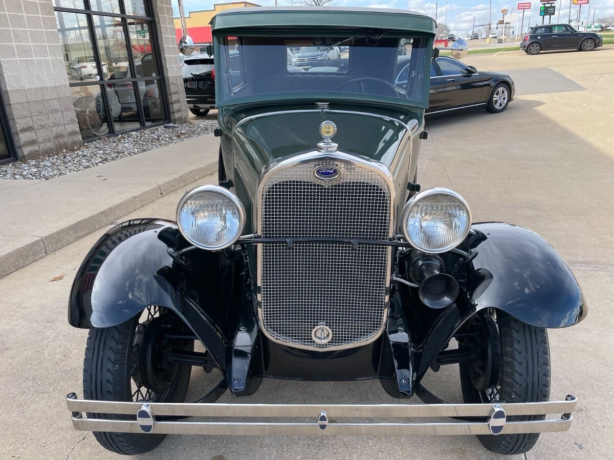 1930 Ford Model A - photo 2