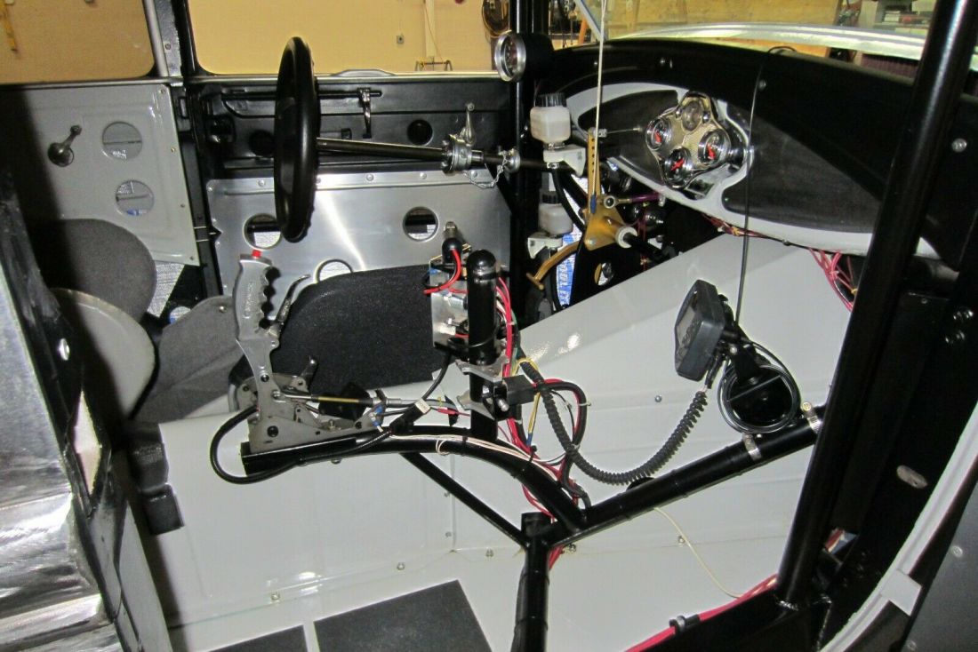 1930 Ford Model A - photo 8