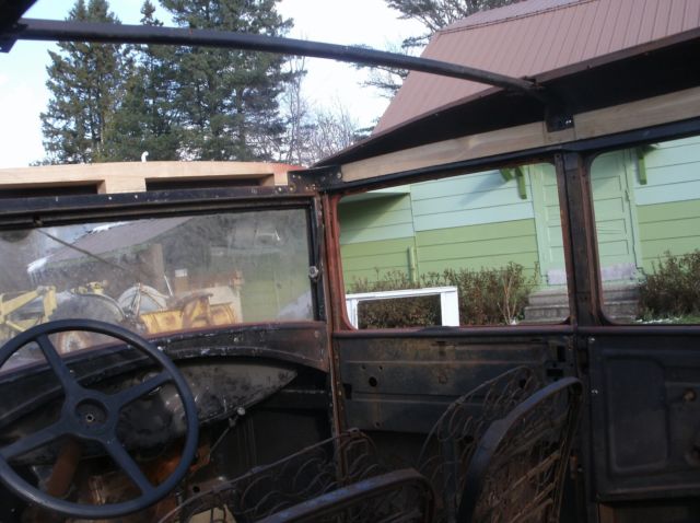 1930 Ford Model A Sedan - photo 12