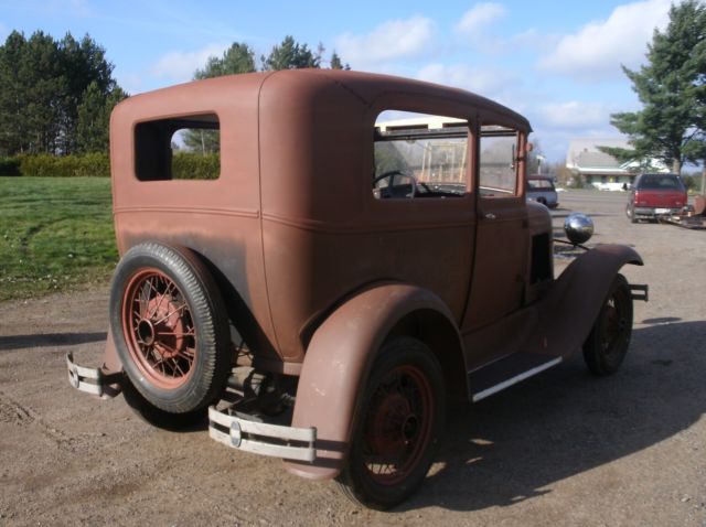 1930 Ford Model A Sedan - photo 2