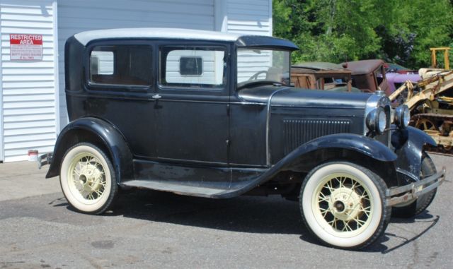 1930 Ford Model A Sedan Tudor - photo 2