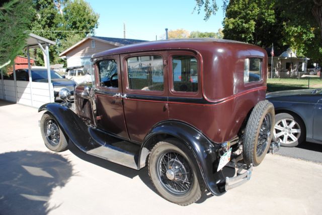 1930 Ford Model A Town sedan - photo 13