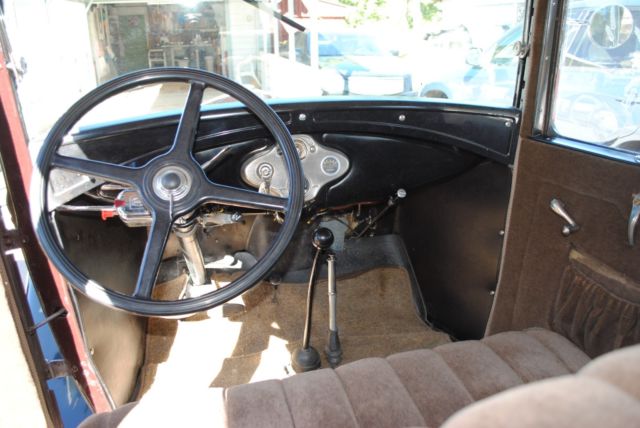 1930 Ford Model A Town sedan - photo 8