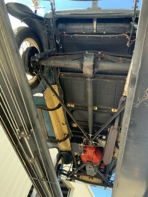 1930 Ford Model A 5 window deluxe cpe with rumble seat - photo 10