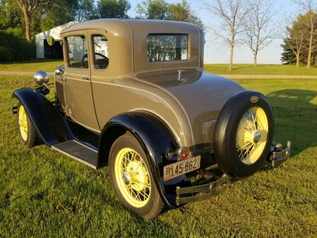 1930 Ford Model A - photo 3