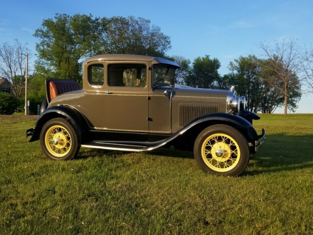 1930 Ford Model A - photo 4