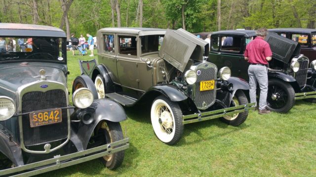 1930 Ford Model A Deluxe - photo 11
