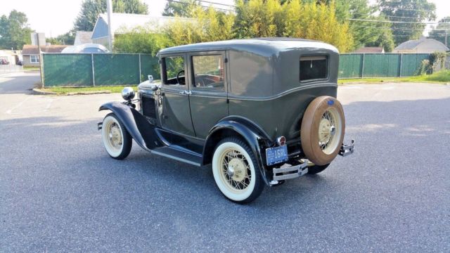 1930 Ford Model A Deluxe - photo 3