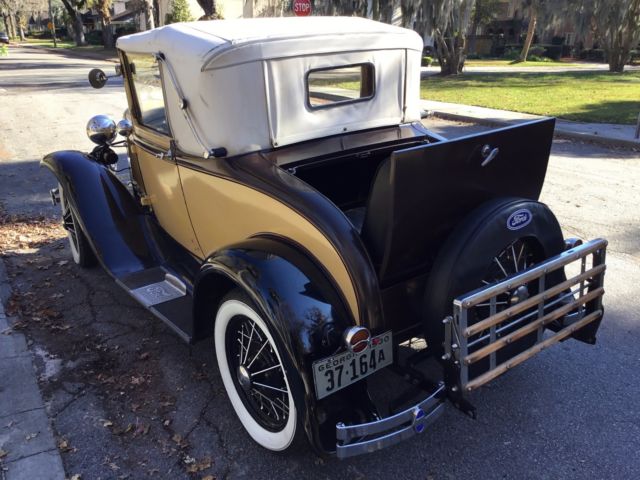 1930 Ford Model A Cabriolet Convertible - photo 3