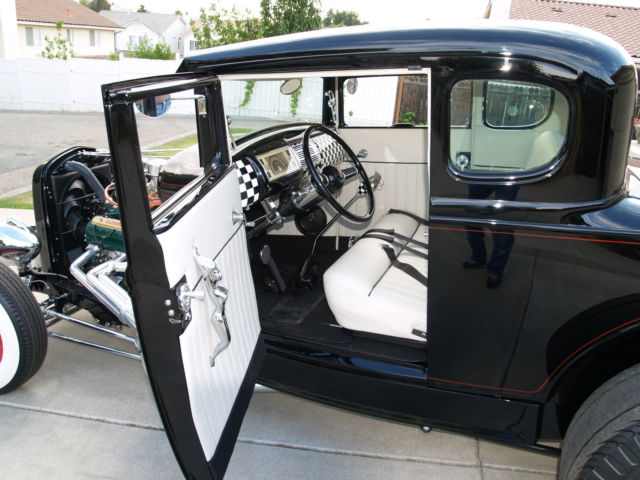 1930 Ford Model A Coupe - photo 4