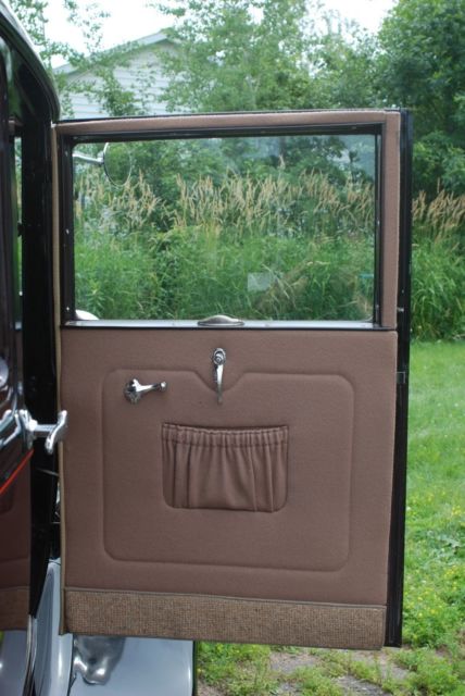1930 Ford Model A Deluxe 4 door sedan - photo 13