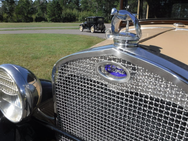1930 Ford Model A Deluxe - photo 11