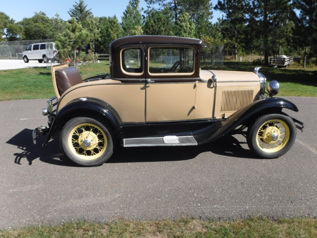 1930 Ford Model A Deluxe - photo 8