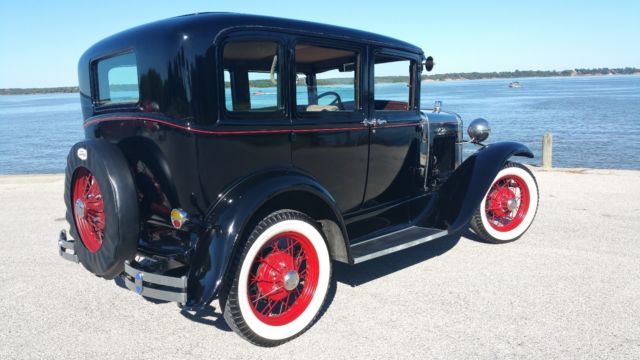 1930 Ford Model A - photo 2