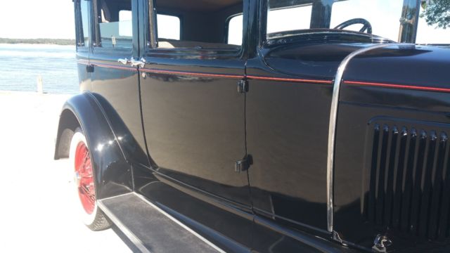 1930 Ford Model A - photo 4