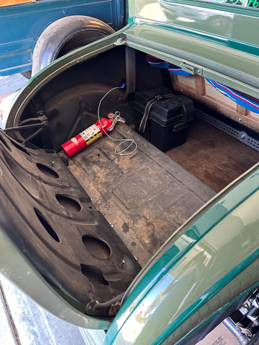 1930 Ford Model A - photo 12