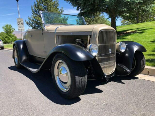 1930 Ford Model A Roadster - photo 10