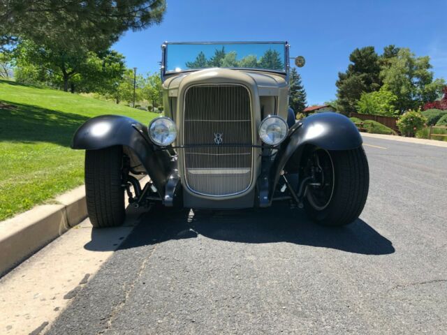 1930 Ford Model A Roadster - photo 5