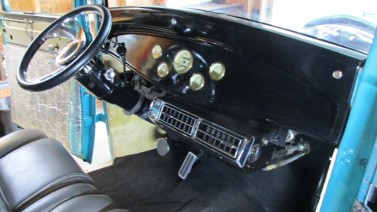 1930 Ford Model A - photo 5