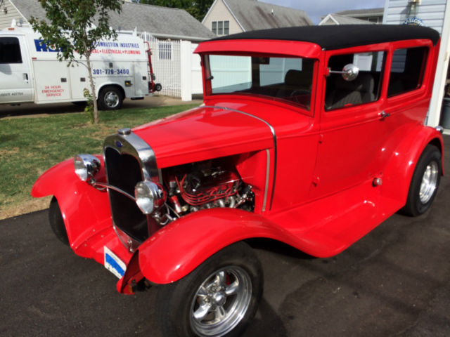 1930 Ford Model A sedan - photo 2