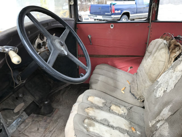 1930 Ford Model A Sedan - photo 12