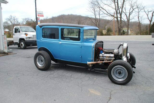 1930 Ford Model A Sedan with Modern Drivetrain - Brookville Roadster Frame 1930 Ford Model A Sedan --