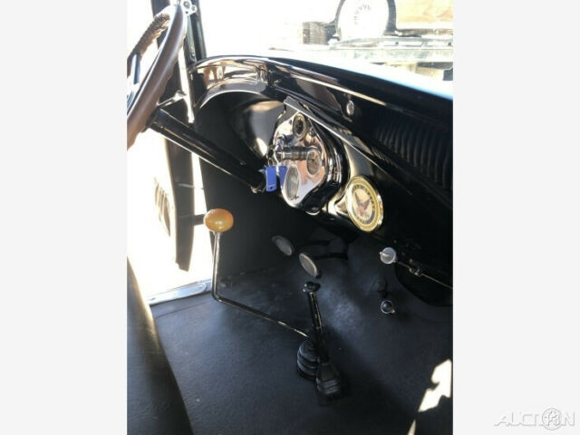 1930 Ford Model A - photo 10