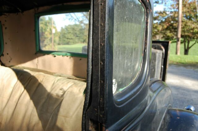 1930 Ford Model A - photo 11