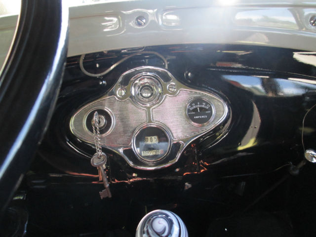 1930 Ford Model A - photo 11