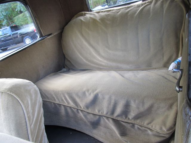 1930 Ford Model A SEDAN - photo 13