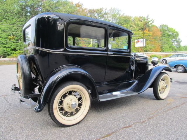 1930 Ford Model A SEDAN - photo 5