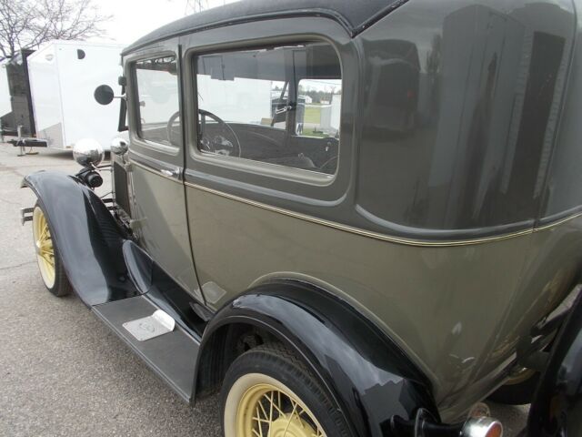1930 Ford Model A - photo 7