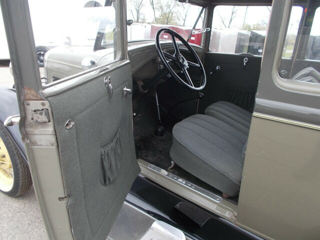 1930 Ford Model A - photo 8