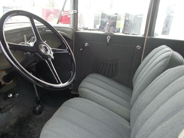 1930 Ford Model A - photo 9