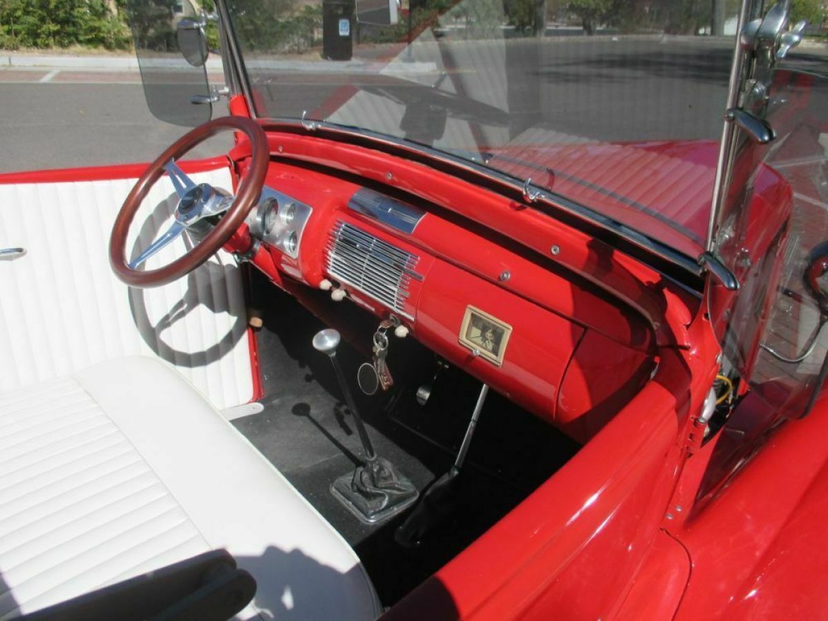 1930 Ford Model A - photo 2