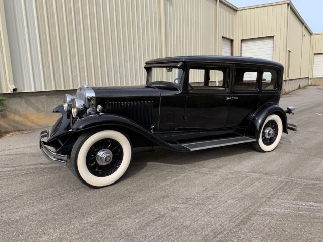 1930 Lasalle 340 Sedan " Factory V8" 1930 Cadillac 340
