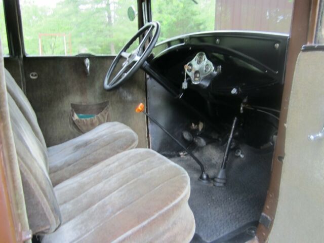 1930 Ford Model A Tudor Sedan - photo 4