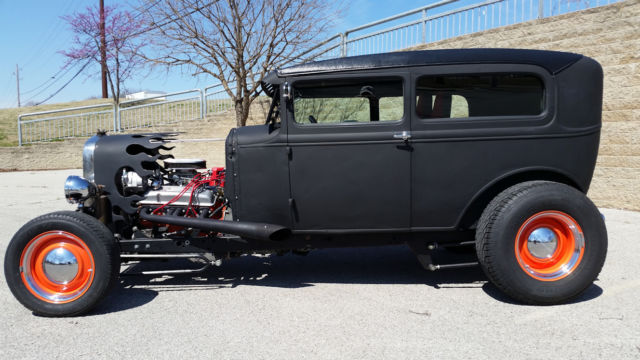 1930 Ford Model A - photo 2