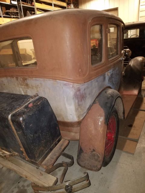 1930 Ford Model A Town Sedan - photo 5