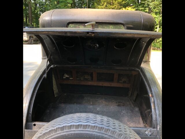 1930 Ford Model A - photo 2