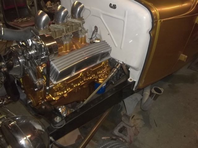 1930 Ford Model A candy and white - photo 6