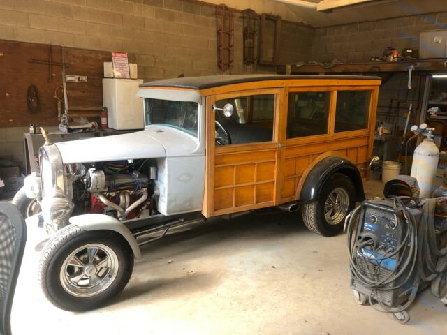 1930 MODEL A.. CRATE 350 MOTOR AND TRANS BRAND NEW CAR 1930 Ford WOODY