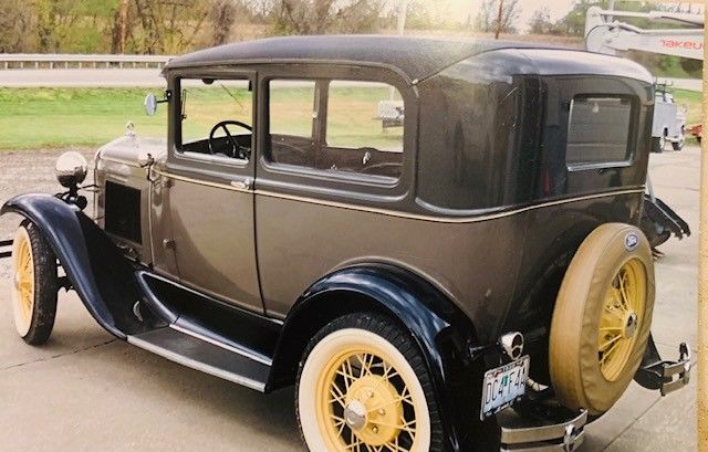 1930 Ford Model A Deluxe - photo 5